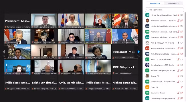 Участники церемонии. Фото: VNA