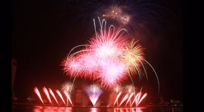 Выступление команды Португалии. Фото: baogiaothong.vn