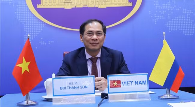 Постоянный заместитель министра иностранных дел Вьетнама Буй Тхань Шон. Фото: VNA