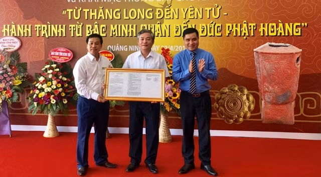 Объявлено решение о признании национальных сокровищ в провинции Куангнинь. Фото: Куанг Тхо