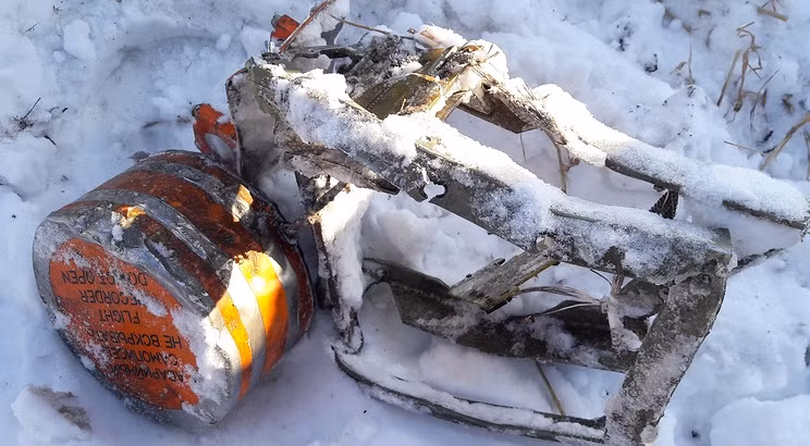 Черный ящик, найденный на месте крушения самолета Ан-148 «Саратовских авиалиний». Фото: Пресс-служба МАК