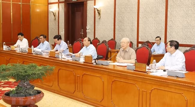 Генеральный секретарь ЦК КПВ Нгуен Фу Чонг выступает с заключительной речью. Фото: VNA