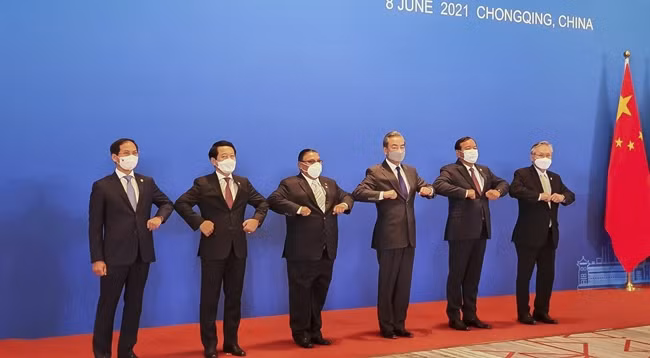 Министры иностранных дел стран, участвующих в сотрудничестве «Меконг – Ланьцанцзян». Фото: МИД Вьетнама