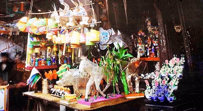 Магазин народных игрушек на улице Ханггай (1915 г.). Фото: nguoihanoi.com.vn