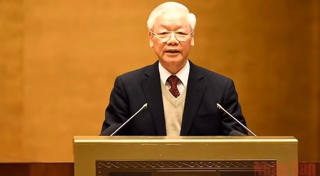 Генеральный секретарь ЦК КПВ Нгуен Фу Чонг выступает на конференции. Фото: Данг Кхоа