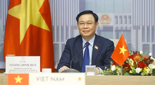 Председатель НС Выонг Динь Хюэ. Фото: VGP