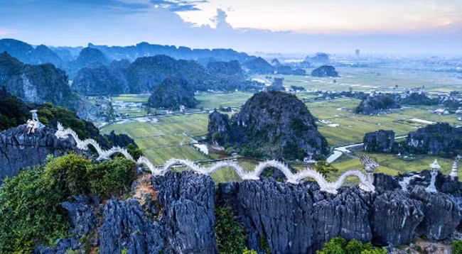 Пещера Муа расположена в деревне Кхэдауха общины Ниньсуан уезда Хоалы провинции Ниньбинь. Фото: vnexpress.net