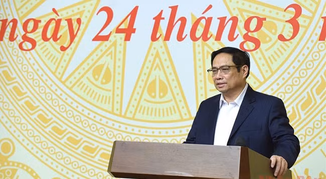 Премьер-министр Вьетнама Фам Минь Тьинь выступает с речью. Фото: Чан Хай