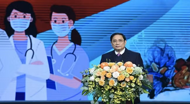 Премьер-министр Вьетнама Фам Минь Тьинь выступает с речью. Фото: Чан Хай