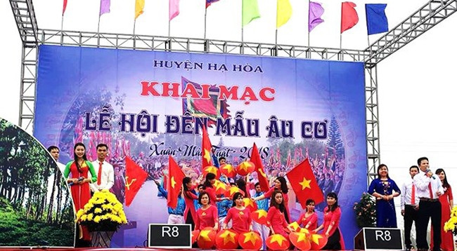 Художественный номер на церемонии открытия фестиваля. Фото: vov.vn