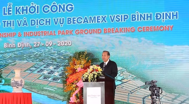 Постоянный Вице-премьер Чыонг Хоа Бинь выступает на церемонии. Фото: VGP