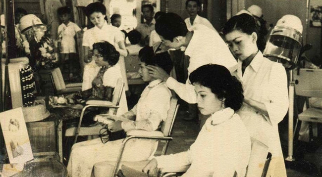 Парикмахерская в Сайгоне в 1960-х годах. Фото: thanhnien.vn