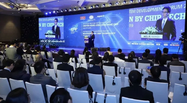 Вице-премьер Ву Дык Дам выступает на мероприятии. Фото: hanoimoi.com.vn