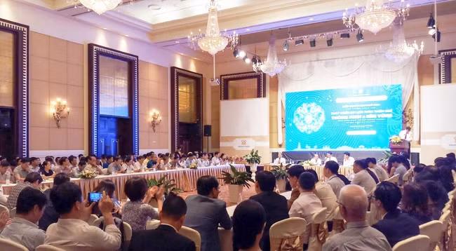 Общий вид форума. Фото: toquoc.vn