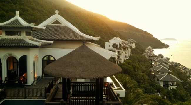 Курорт «InterContinental Danang Sun Peninsula Resort».