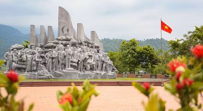 Обелиск победы в общине Мыонгфанг. Фото: VOV