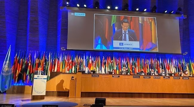 Генеральный секретарь Национального комитета Вьетнама по делам ЮНЕСКО, глава вьетнамской делегации на 41-й Генеральной конференции ЮНЕСКО Май Фан Зунг выступает с речью. Фото: baoquocte.vn 