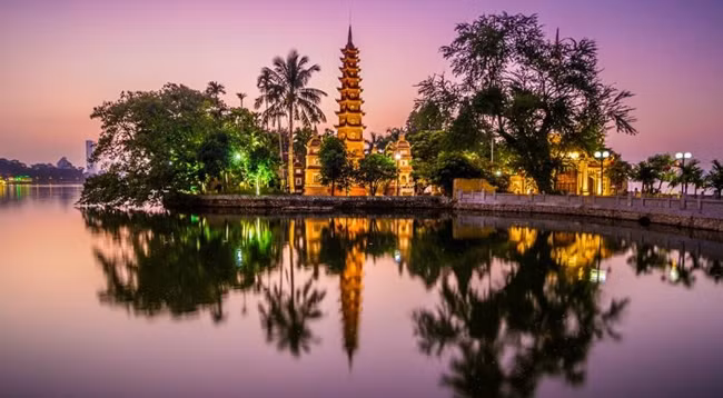 Вечерний вид пагоды Чанкуок. Фото: gettyimages.com