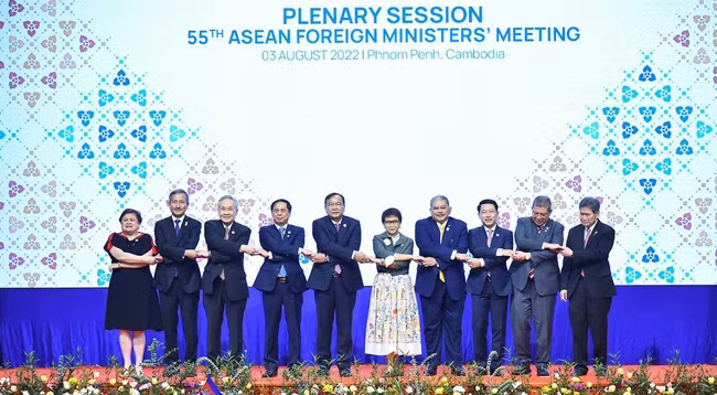 Министры иностранных дел АСЕАН на совещании. Фото: МИД Вьетнама