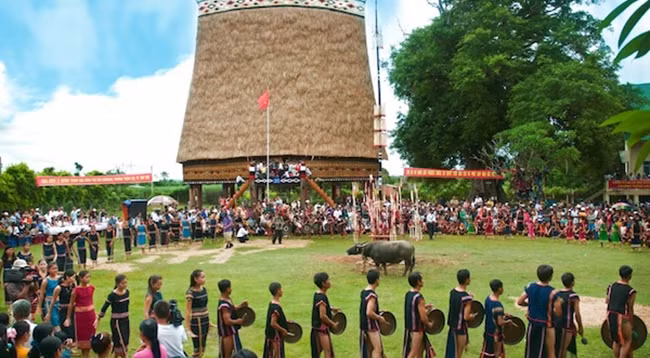 Общинный дом «ронг» Конклор известен как общинный дом, где собираются жители деревни. Фото: kontum.gov.vn