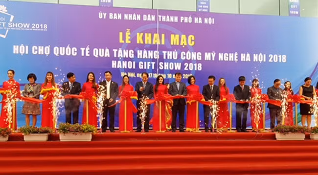 Церемония открытия ярмарки. Фото: hanoimoi.com.vn