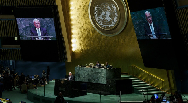 Министр иностранных дел Палестины Рияд аль-Малики выступает на специальной сессии ГА ООН, Нью-Йорк, 21 декабря. Фото: ТАСС