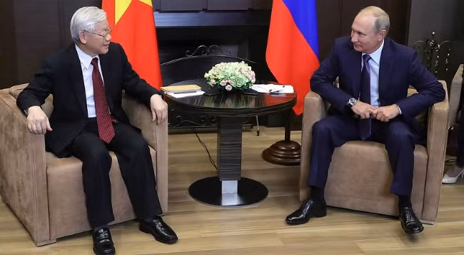 Генеральный секретарь ЦК КПВ Нгуен Фу Чонг и Президент России Владимир Путин. Фото: kremlin.ru