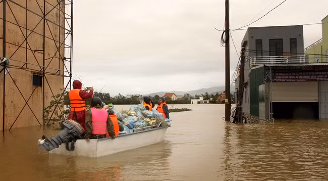 Тайфуны №6 и №7 обрушились на центральные провинции Вьетнама. Фото: vtv.vn