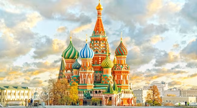 Правительство РФ предоставит учащимся бесплатное обучение по выбранной специальности на весь период получения образования. Фото: trip.com