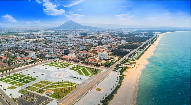 Панорама города Тюихоа. Фото: zingsnew.vn