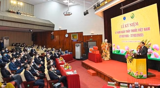 Председатель НС Выонг Динь Хюэ выступает на церемонии. Фото: Зюи Линь