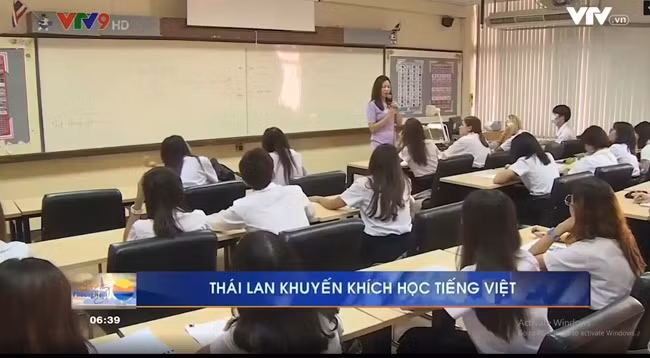 В Таиланде многие студенты используют вьетнамский язык для общения с преподавателем. Фото: vtv.vn