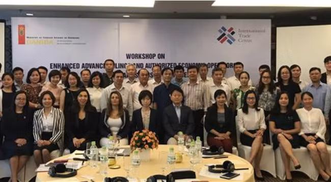 Участники семинара. Фото: baohaiquan.vn