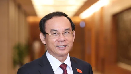 Член Политбюро, Постоянный член Подкомитета по подготовке документов XIV съезда КПВ Нгуен Ван Нэн. Фото: Зюи Линь