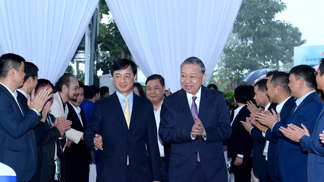 [Фото] Состоялась церемония закладки первого камня медицинского комплекса по уходу за пожилыми людьми