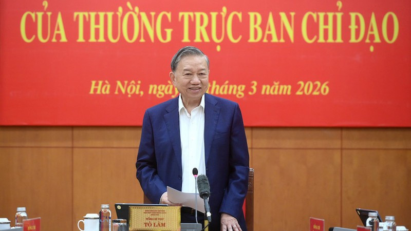 Генеральный секретарь ЦК КПВ То Лам выступает на заседании. Фото: Данг Кхоа