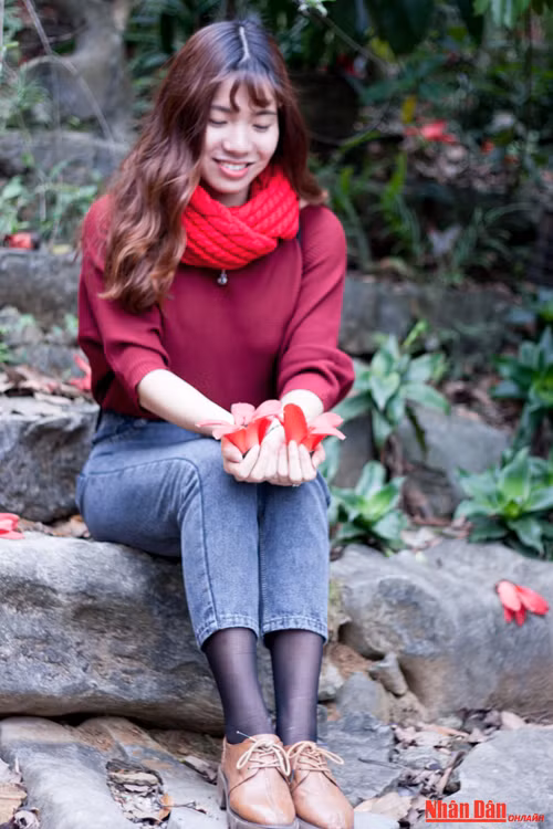 Любуемся цветками дерева Бомбакс сейба в пагоде Хыонг ảnh 8