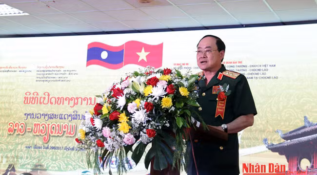 Открытие вьетнамско-лаосской торговой ярмарки 2017 года ảnh 1