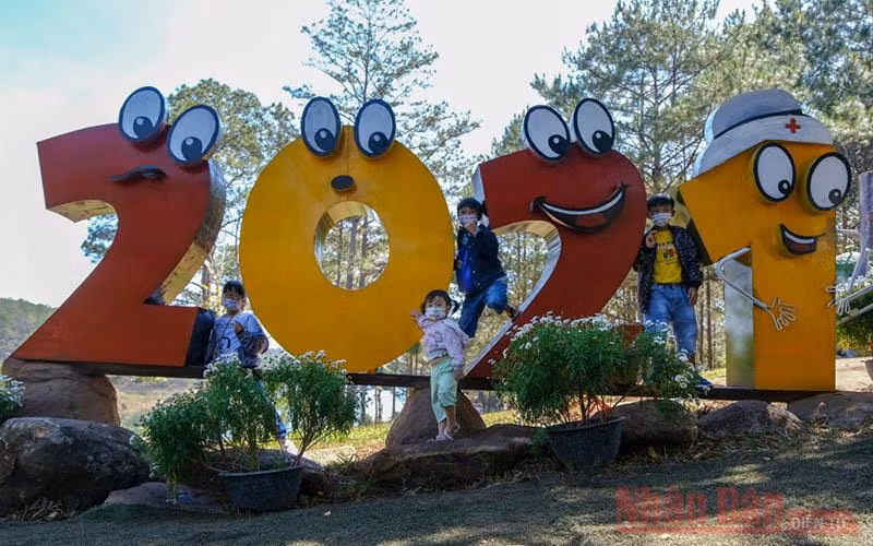 Парк «Covid-19» и вера в победу над пандемией ảnh 3