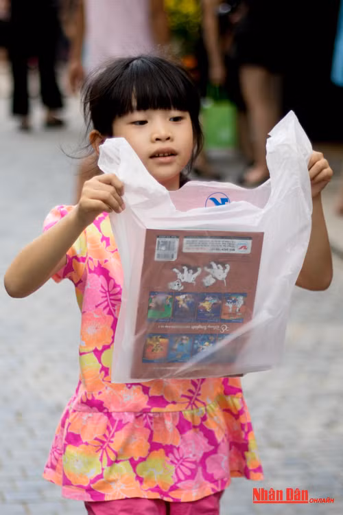 В Ханое открылась Книжная улица: Новый адрес для любителей книг ảnh 5