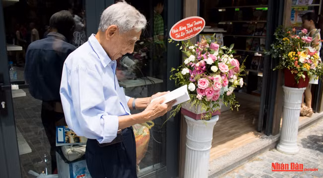 В Ханое открылась Книжная улица: Новый адрес для любителей книг ảnh 6