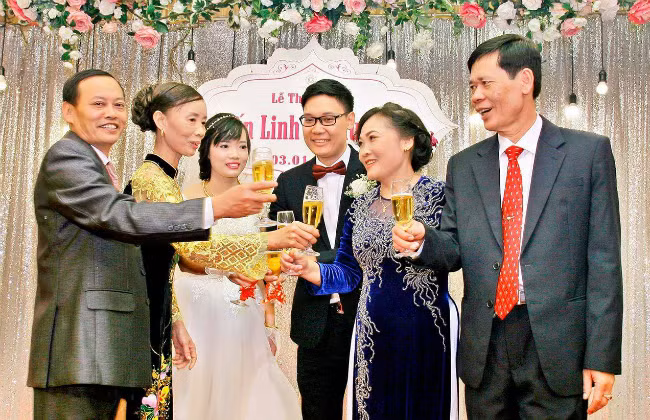Современный свадебный обряд во Вьетнаме ảnh 10