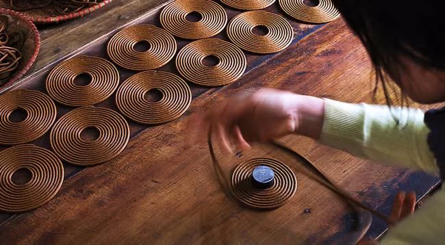 Деревня с самой многолетней историей изготовления благовоний во Вьетнаме ảnh 7