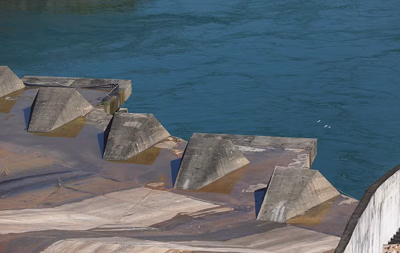 Гидроэлектростанция Хоабинь – великолепное сооружение 20-го века ảnh 4