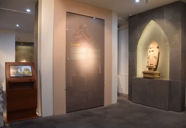 Уникальный 100-летний музей скульптуры Тям ảnh 9