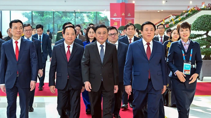 Постоянный член Секретариата Чан Кам Ту присутствует на церемонии открытия Пресс-центра и председательствует на международной пресс-конференции, посвящённой XIV съезду КПВ. Фото: Тхюи Нгуен