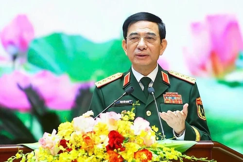 Министр обороны генерал армии Фан Ван Зянг.