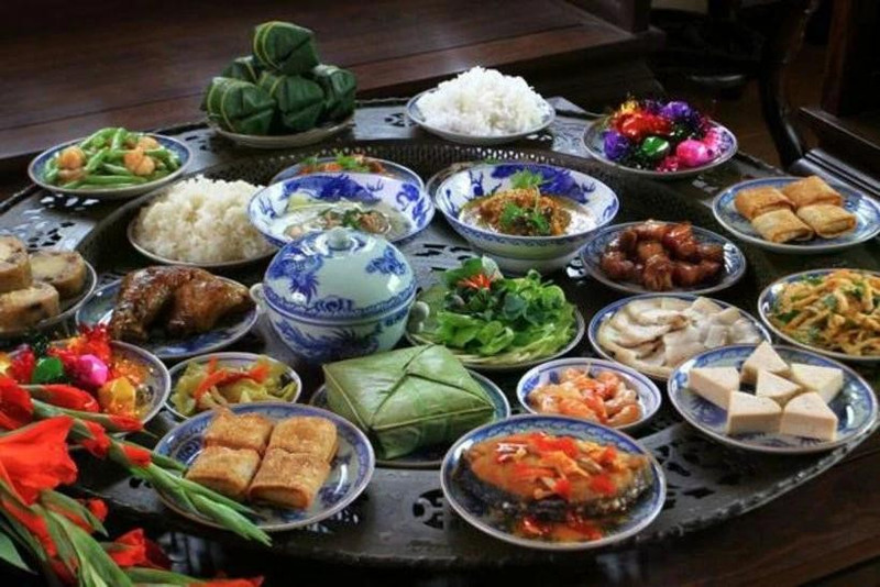Праздничный стол Тэта трех регионов Вьетнама в ритме современной жизни
