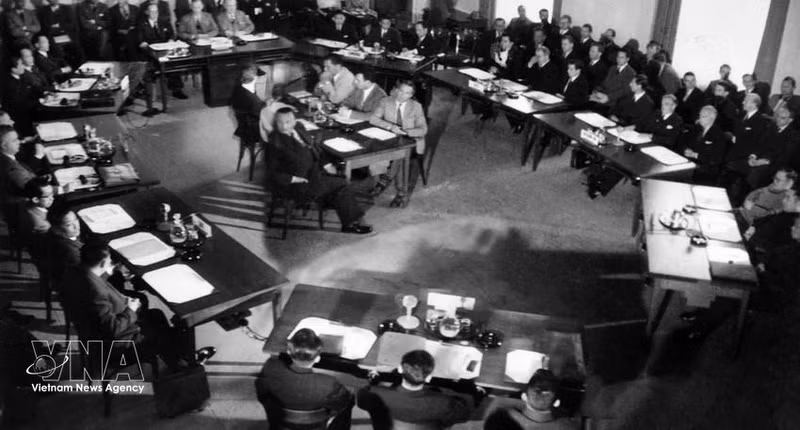 Известие о победе вьетнамской армии при Дьенбьенфу во второй половине дня 7 мая 1954 года достигло Женевы, и уже ранним утром 8 мая (по женевскому времени) вопрос Индокитая был официально включён в повестку дня конференции. Фото: Архив ВИА