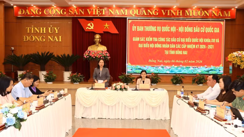 Общий вид рабочей встречи.